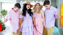 Sandy Love and Sydney Paige Want to Create Special Memories for Easter with Their Stepsons - Swapmil Thumb