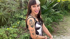 GANHEI UM BOQUETE NO PARQUE DESSA GOSTOSA SAFADA QUE ENCONTREI CAMINHANDO NA PRAIA Thumb