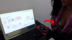 Aula de anatomia e punheta, sexo com madrasta de peitos naturais MILF Thumb