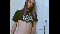 Menino novinho gayzinho  pelado de calcinha rosa se masturbando Thumb