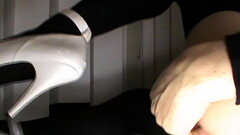 Dildo anale a due teste nero tutto dentro A Thumb