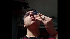 fumo y me doy placer frente a mis vecinos Thumb