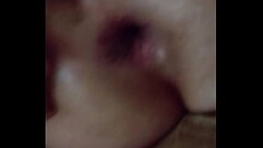 Incredibile! Il culo di questa vacca si bagna come una figa Thumb