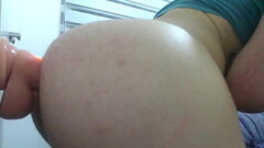 Tirando el culito a la pared Thumb