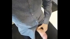 Rnt23cm Batendo Punheta no Trabalho Thumb